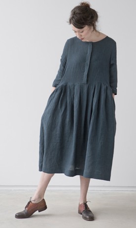 MUKU- NAVY PLEATED 3/4 SLEEVES DRESS WITH HIDDEN FRONT BUTTONS