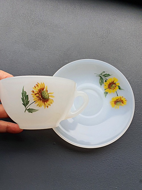 OLD ARCOPAL YELLOW FLOWER CUP&amp;SAUCER