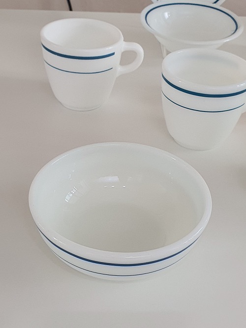 (6p재입고) Vintage Corning Pyrex Milk Glass Blue Band Dessert Bowls - 4p품절