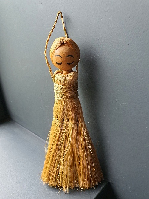 Vintage Straw Household Crumb Brush - Wooden Doll