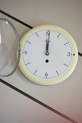 1802년 Vintage Kiellyle Wall Clock (노랑)
